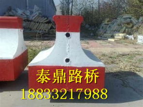 百墩實(shí)業(yè) 專業(yè)定制高速隔離墩，提供精準(zhǔn)報(bào)價(jià)的可靠合作伙伴